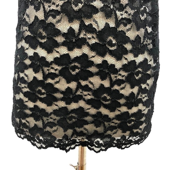 The Perfext Lela Sheer Floral Lace Top Keyhole Slit Back Black Medium NWT - Picture 6 of 12